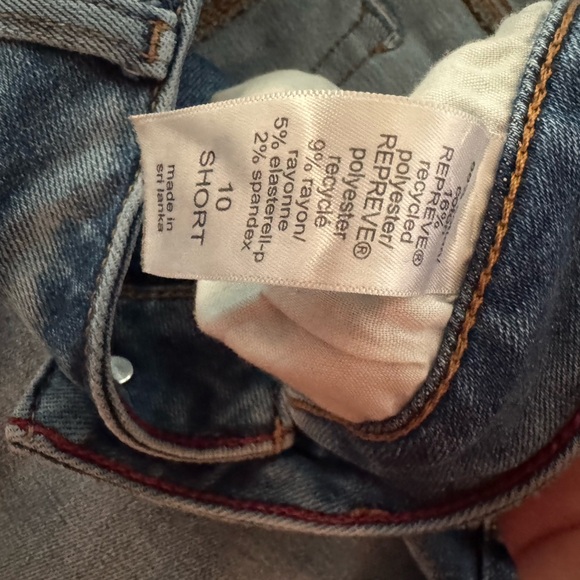 Maurice’s Edgely Distressed Flare Jeans in Blue - Picture 4 of 4